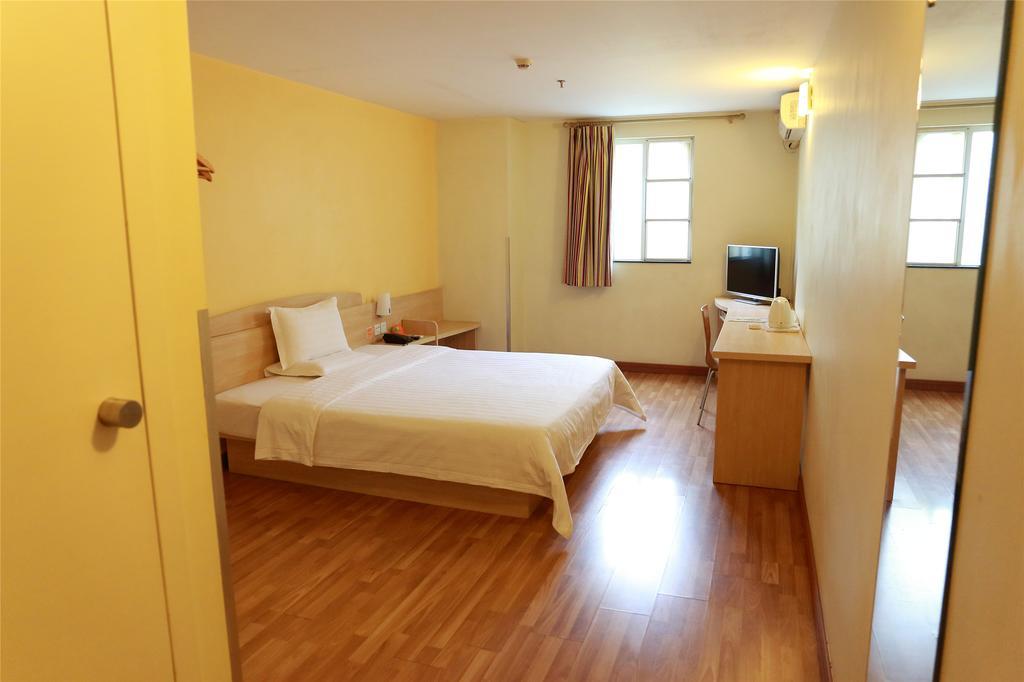 7Days Inn Zhu Hai Gong Bei Tunnel Portal Zhuhai Dış mekan fotoğraf